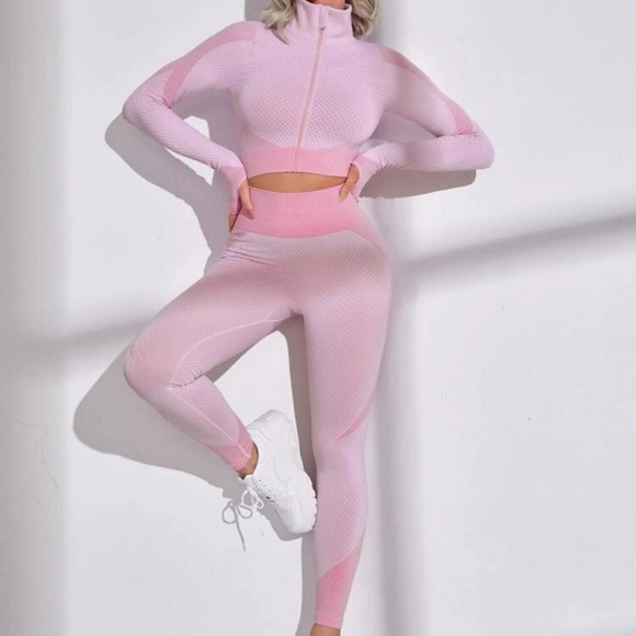 Two Piece Yoga Set- S - Picture 4 of 4